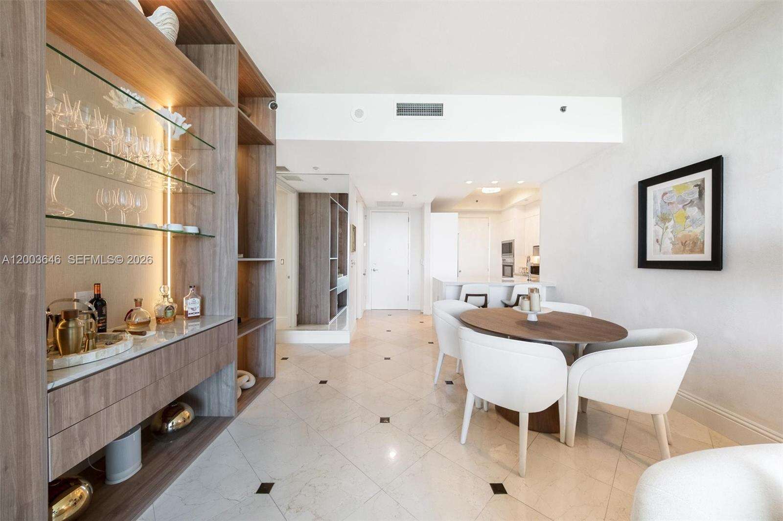 Continuum Unit #702 | Picture 5