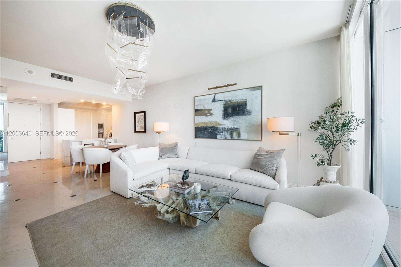 Continuum Unit #702 | Picture 8