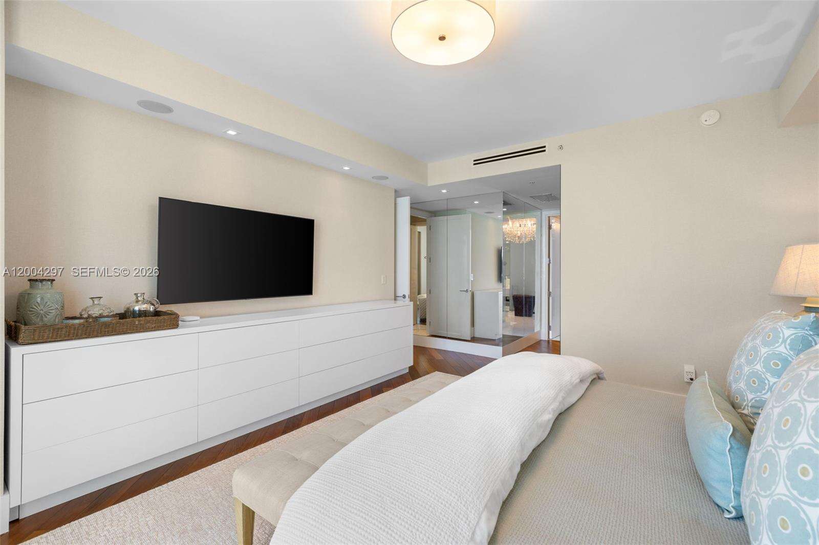 Continuum Unit #1502/03 | Picture 24