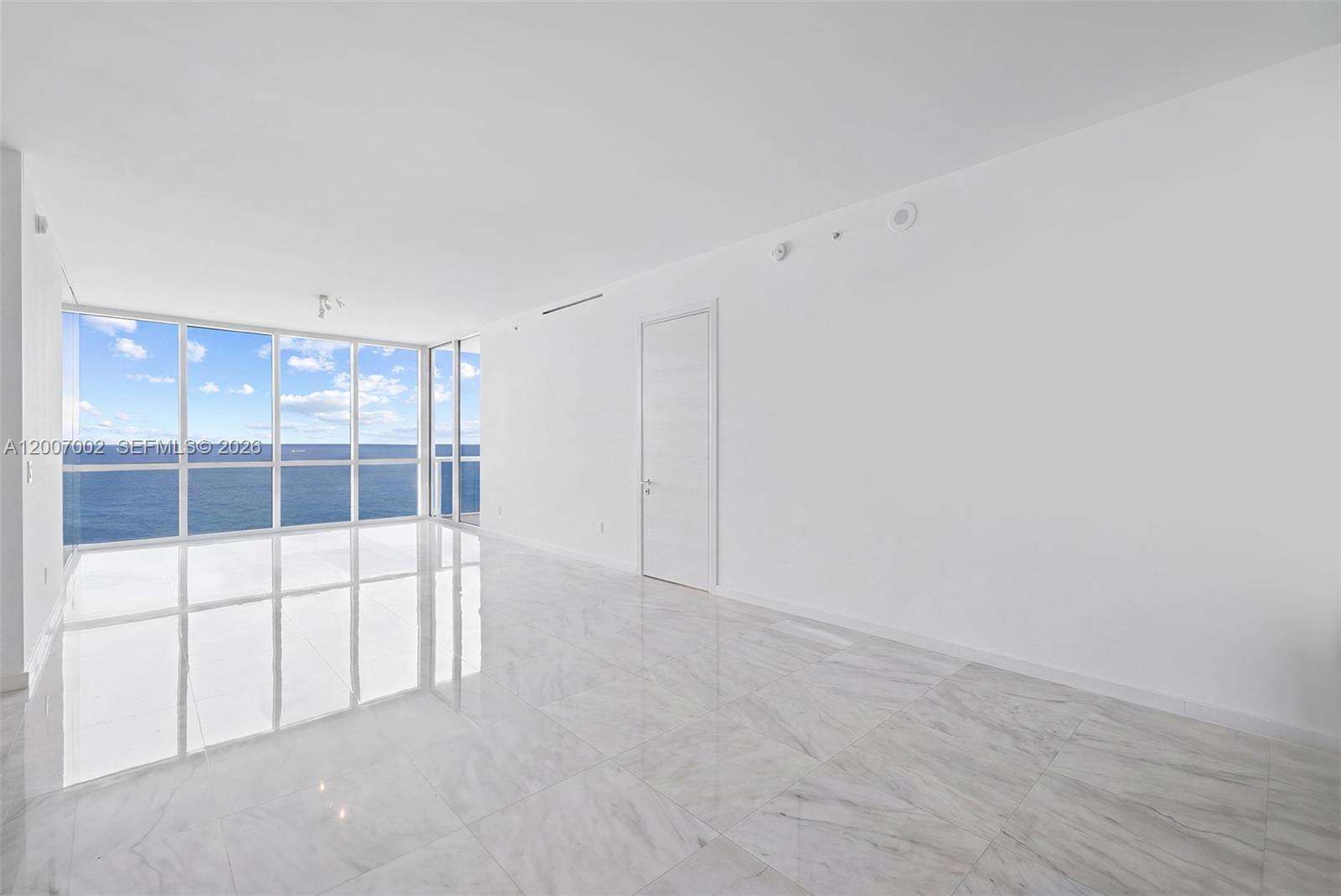 Continuum Unit #2107 | Picture 13