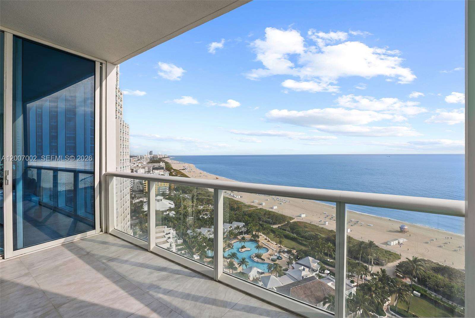 Continuum Unit #2107 | Picture 23