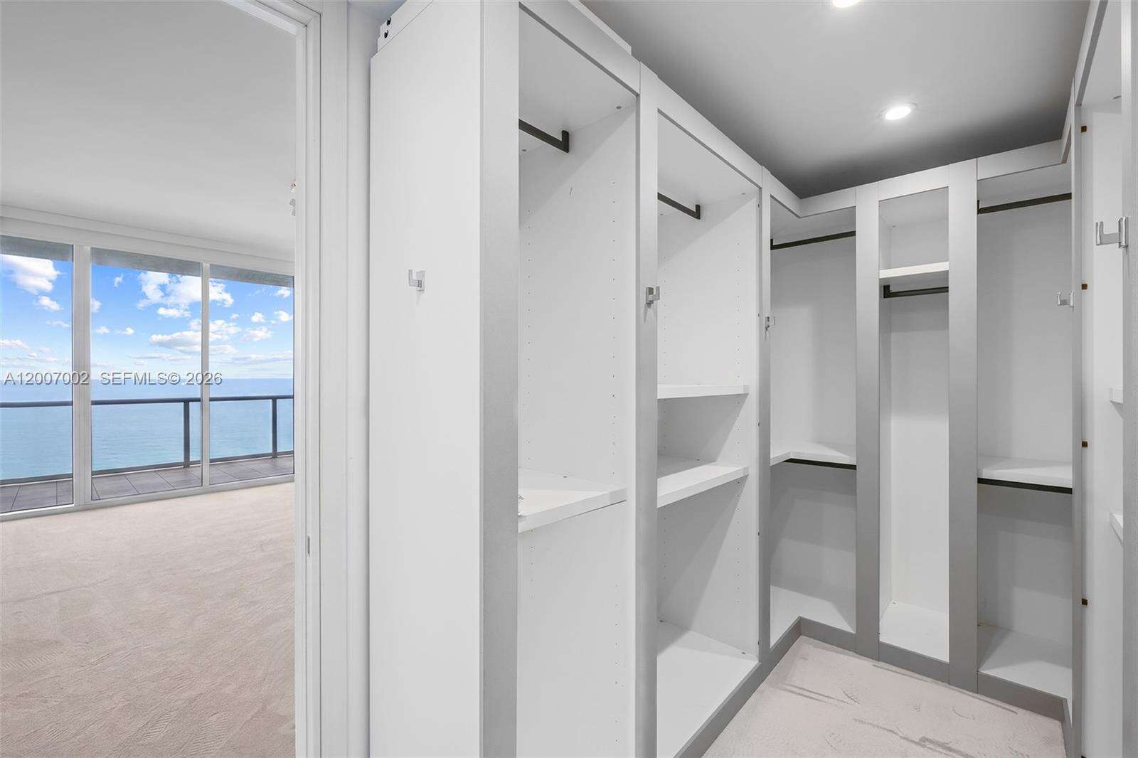 Continuum Unit #2107 | Picture 28