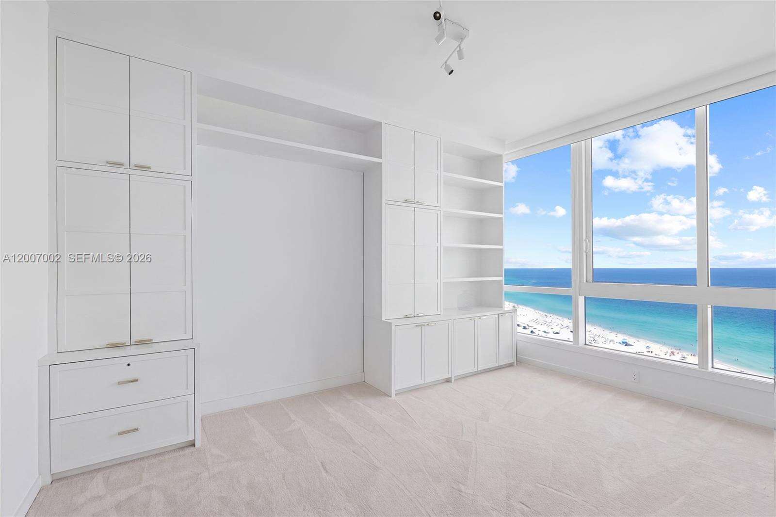 Continuum Unit #2107 | Picture 29