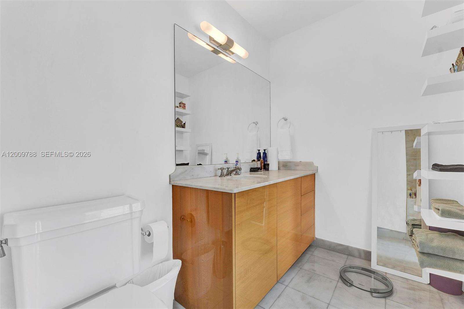 Continuum Unit #2102 | Picture 14