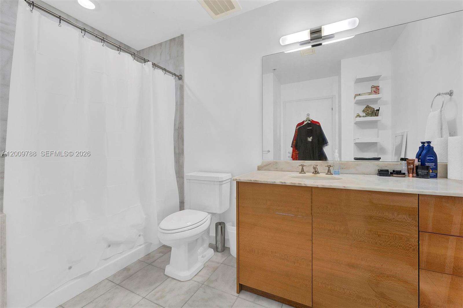 Continuum Unit #2102 | Picture 4