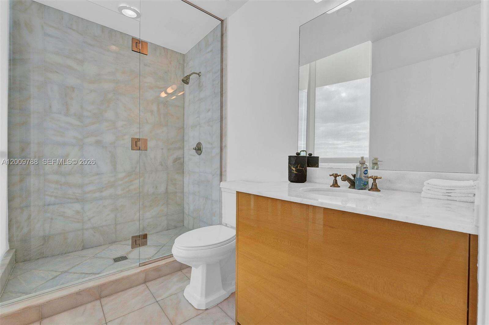 Continuum Unit #2102 | Picture 7